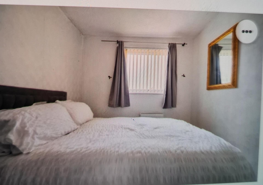 4bed Castle in Medway Free Sports Channel Parking view 2