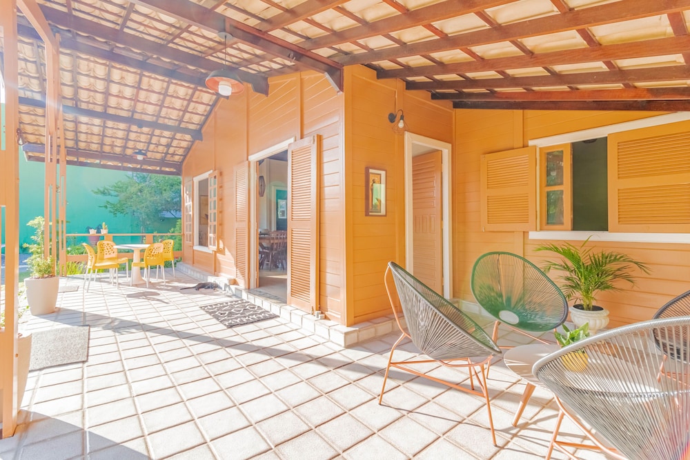 VT04 Excelente Casa 3 Quartos e Piscina