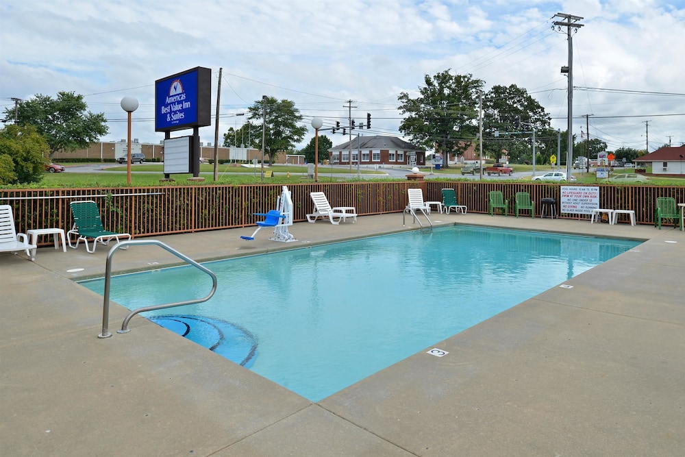 Americas Best Value Inn  Suites Sheridan - Property Image 6