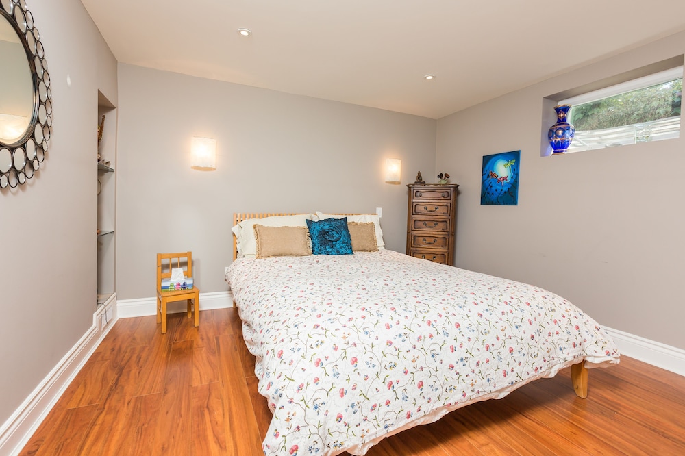 Applewood Suites - Sherway Gardens - Image 3