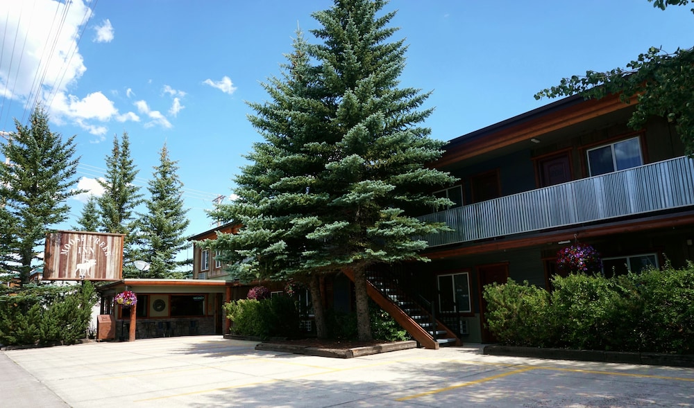 Moose Creek Inn