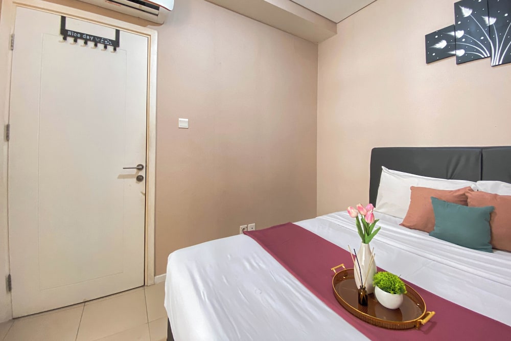 Pleasurable 2BR Apartment Parahyangan Residence