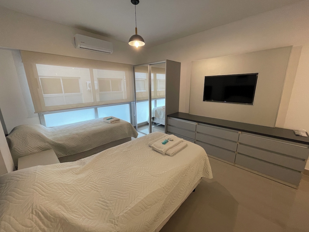 Ayres Suites Moreno