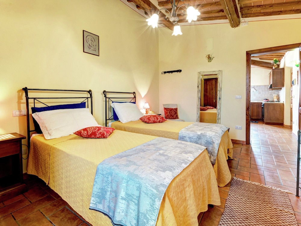 Tranquil Cortona Home view 5