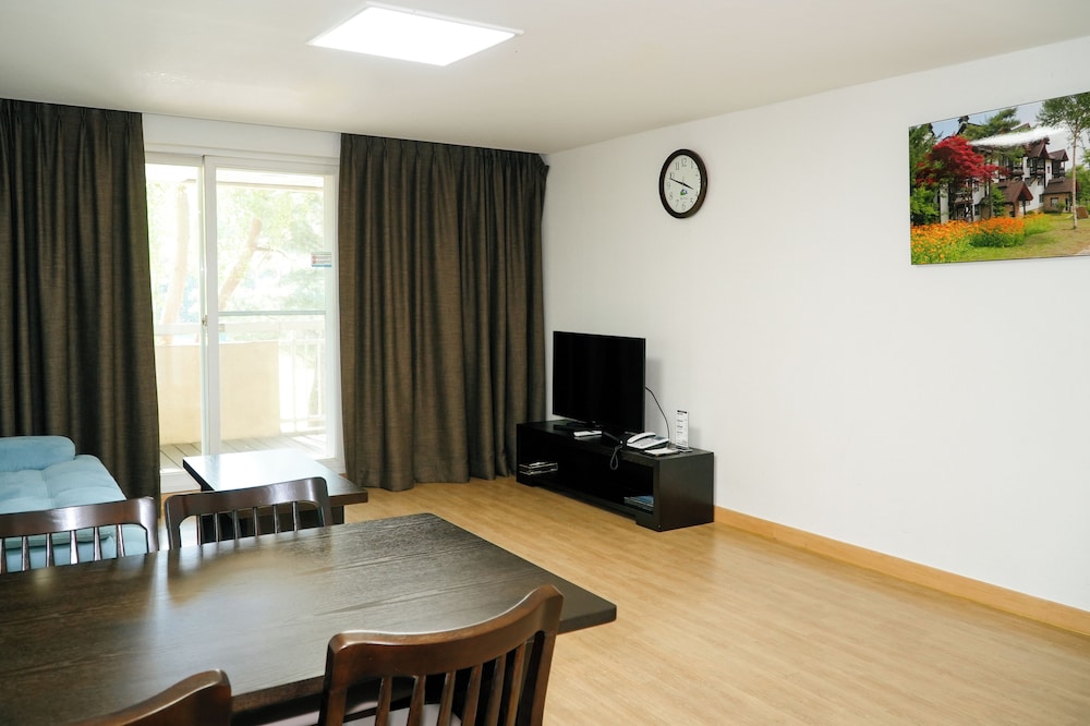 Mona Yongpyong Villa Condominium