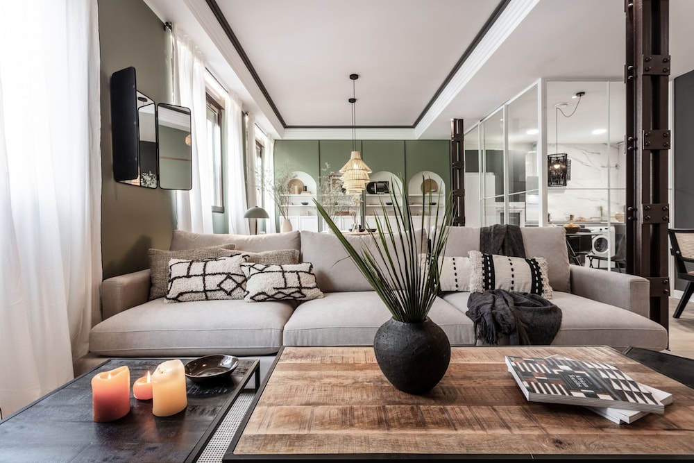 Lisala - 2 Bedrooms in Trafalgar