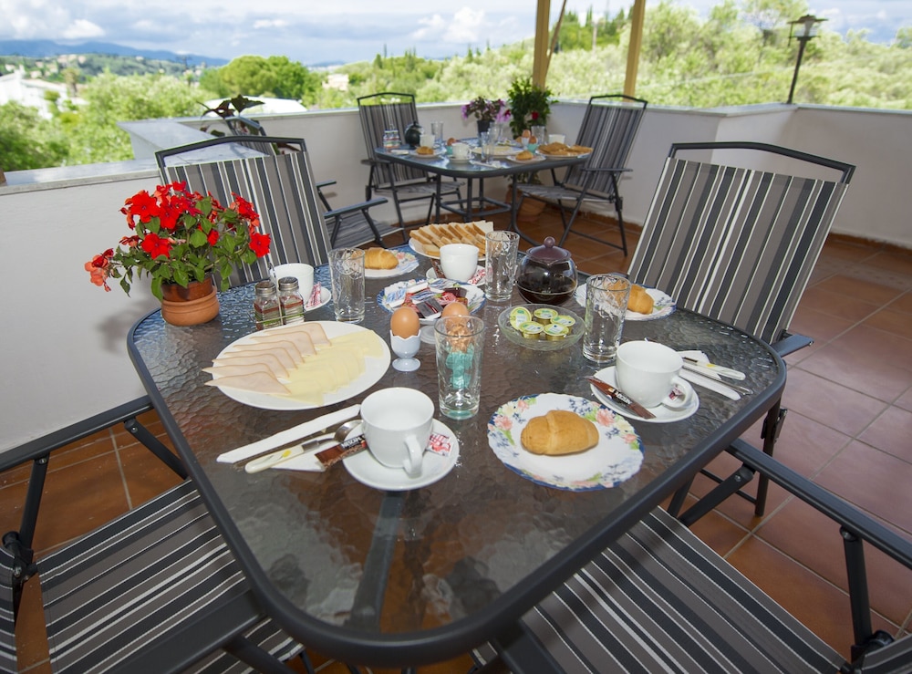 Corfu Room Apartments view 3