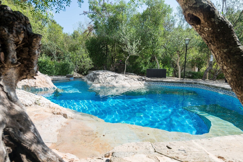 Casa De Piedra - Villa With Private Pool