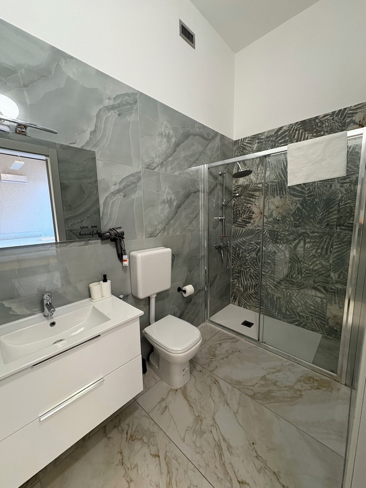 The Central Rock Inn camere con bagno privato self check in