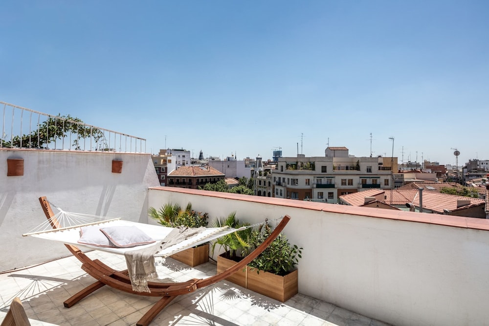 Budu - 2 Bedrooms and Terrace in Trafalgar