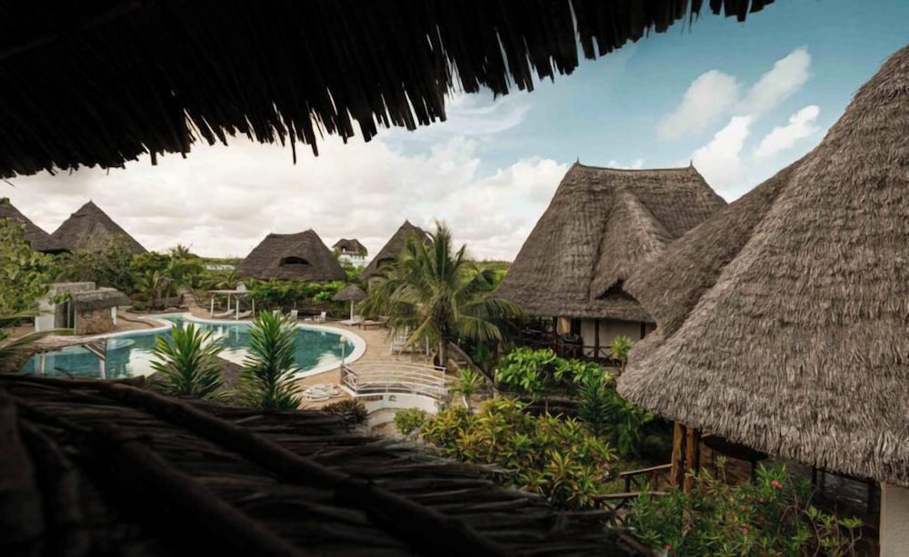 Exploreans Malaika Villas & Beach Club