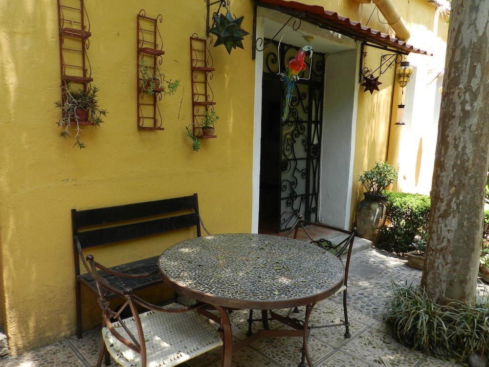 Hotel Rosa Morada
