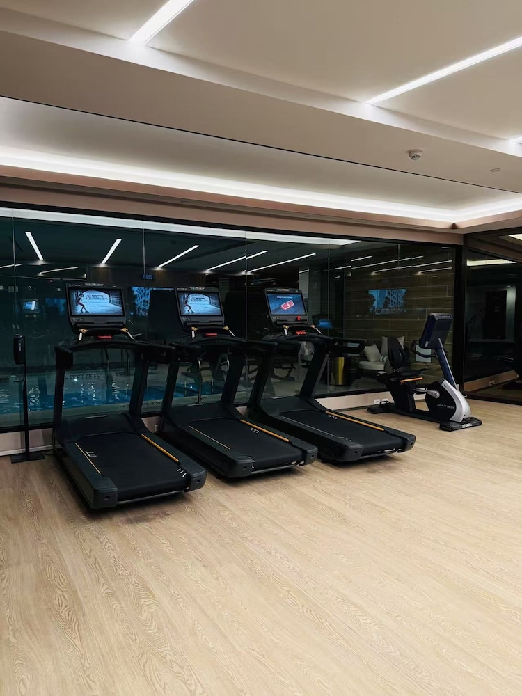 Hotel-level New Luxury Home w Gym Pool