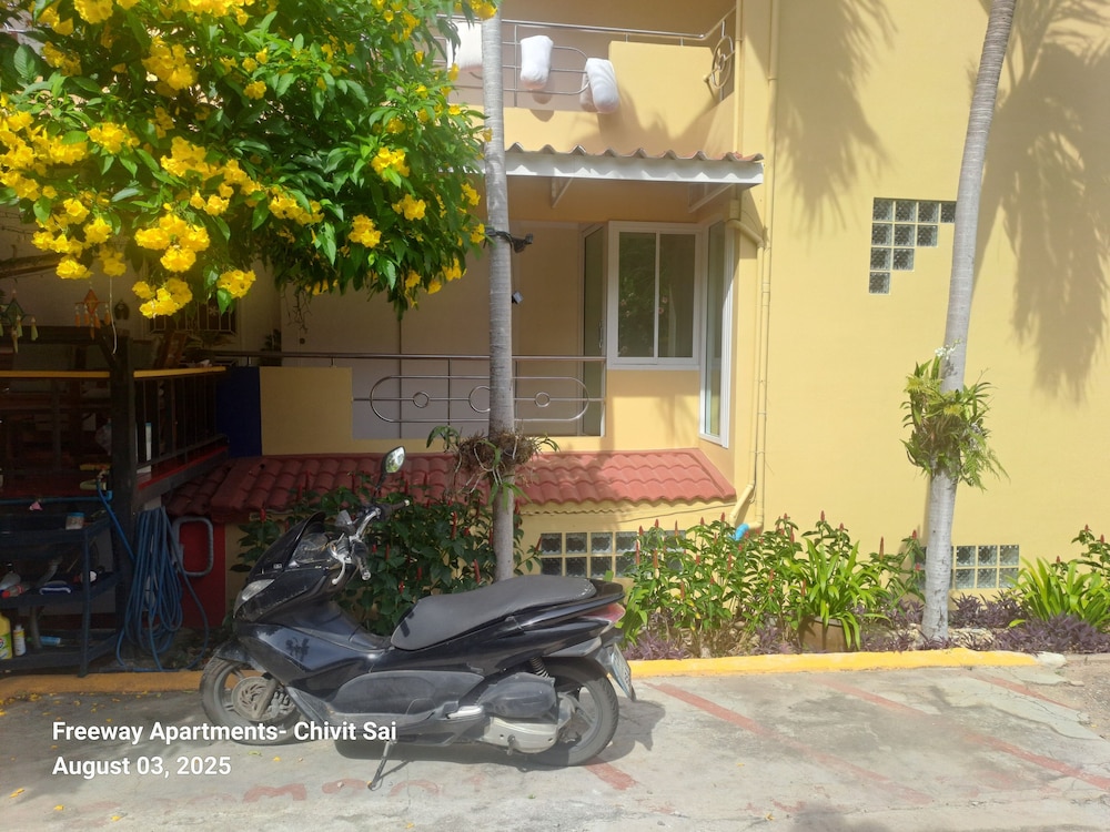 Spacious 65sqm Luxury Loft Studio Type Apartment 101b