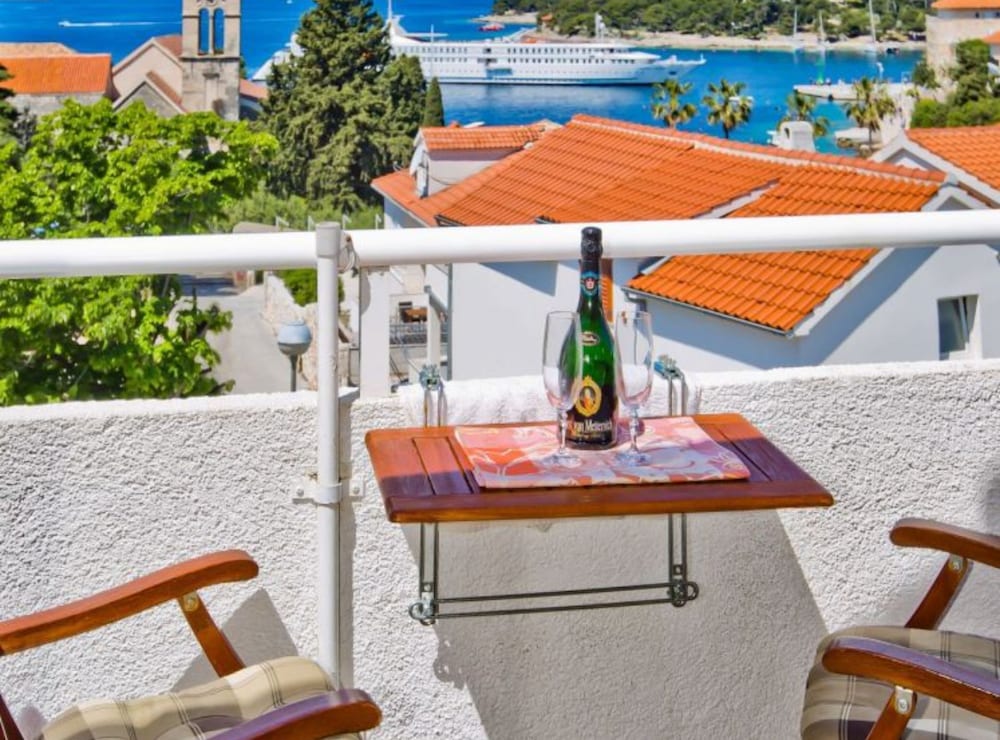 Charming and Sunny Hvar Apartments
