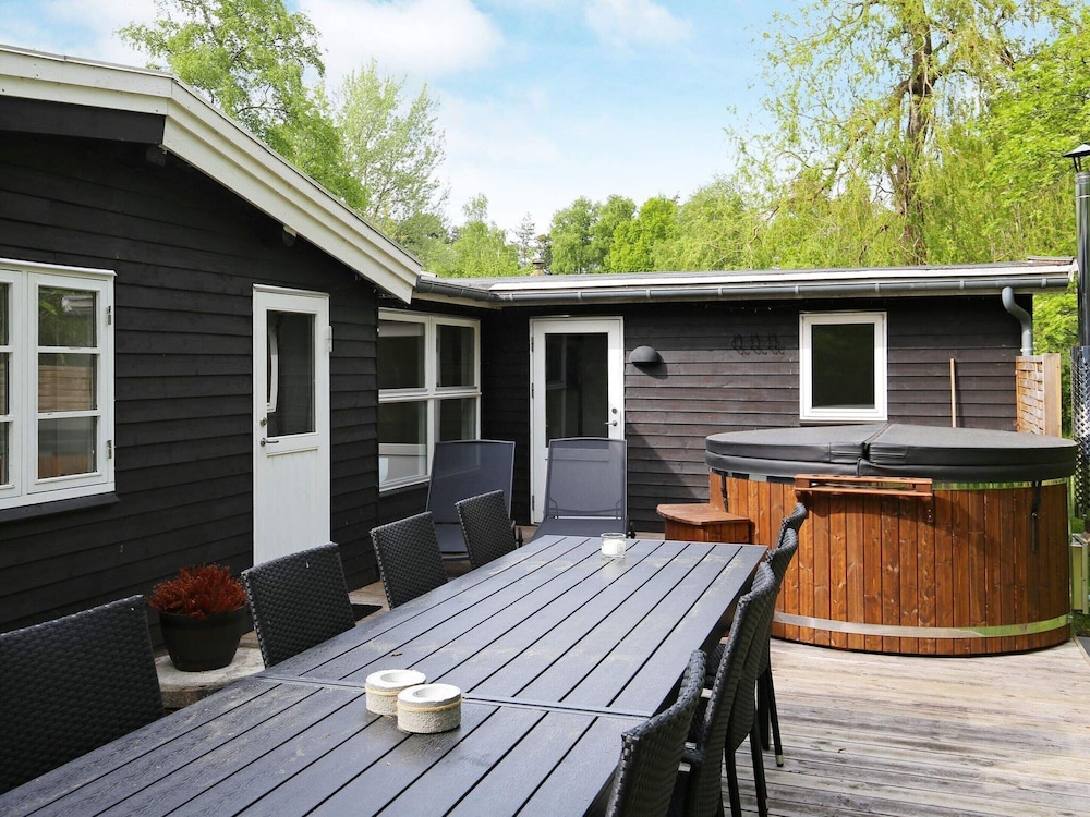 8 Person Holiday Home in Vig-by Traum view 4