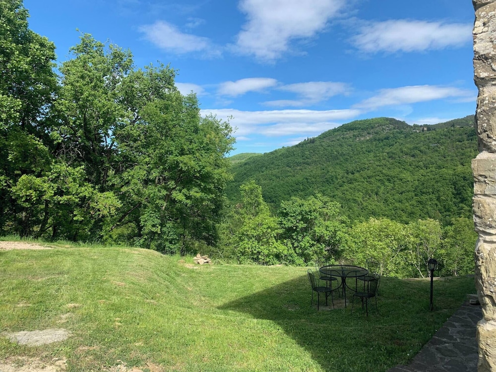 Apartment on the Hill Between Gubbio and Perugia view 5