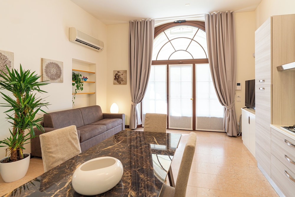 Residenza Lugo