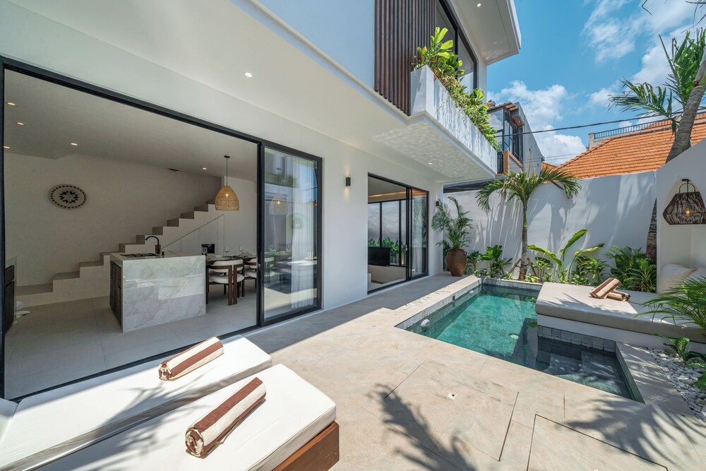 Nova Oasis 4