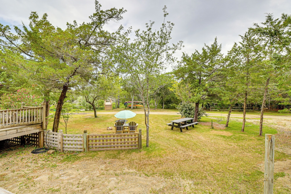 Hot Tub Haven: Creekside Cabin in Frisco!