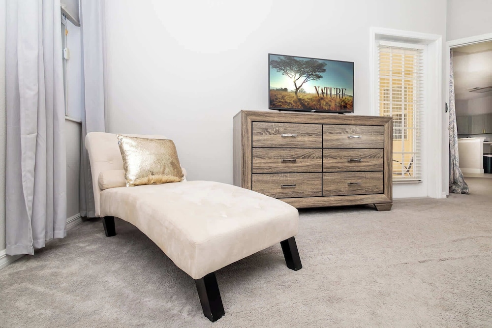 Silver Lining Luxury for 10!