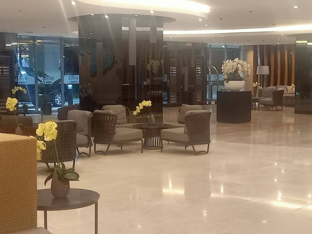 Len's Den2 1BR Condo Mall of Asia, Pasay Manila