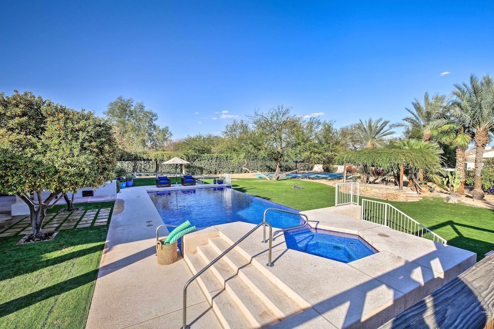 Lavish Paradise Valley Home w/ Sports Court & Pool