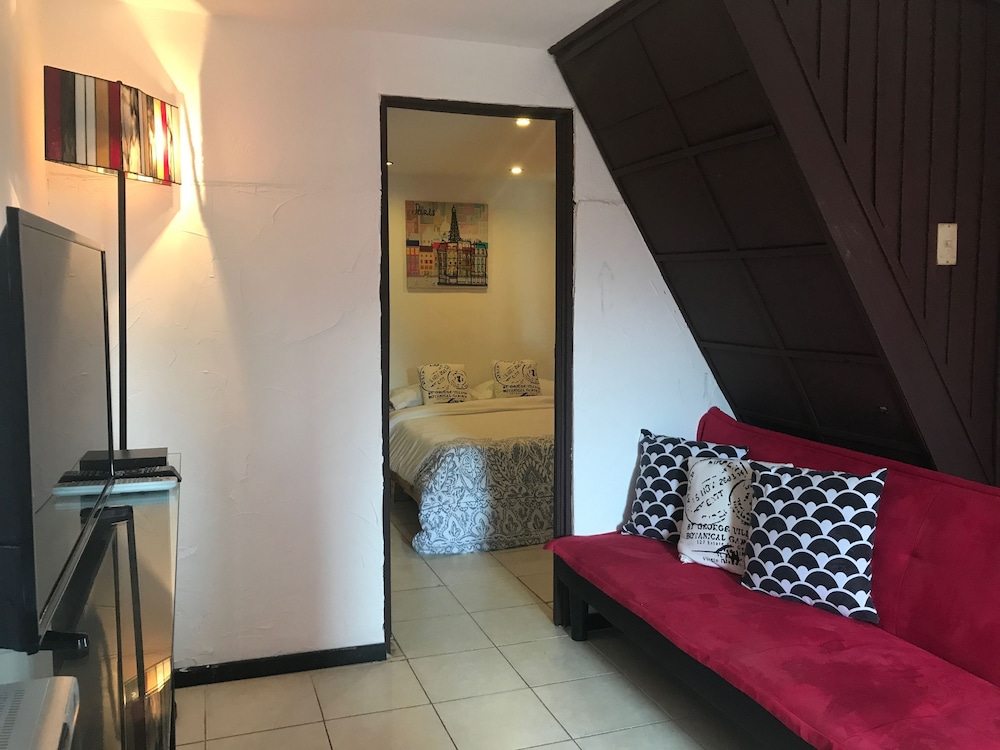 La Petite Maison Cabañas & Hostal