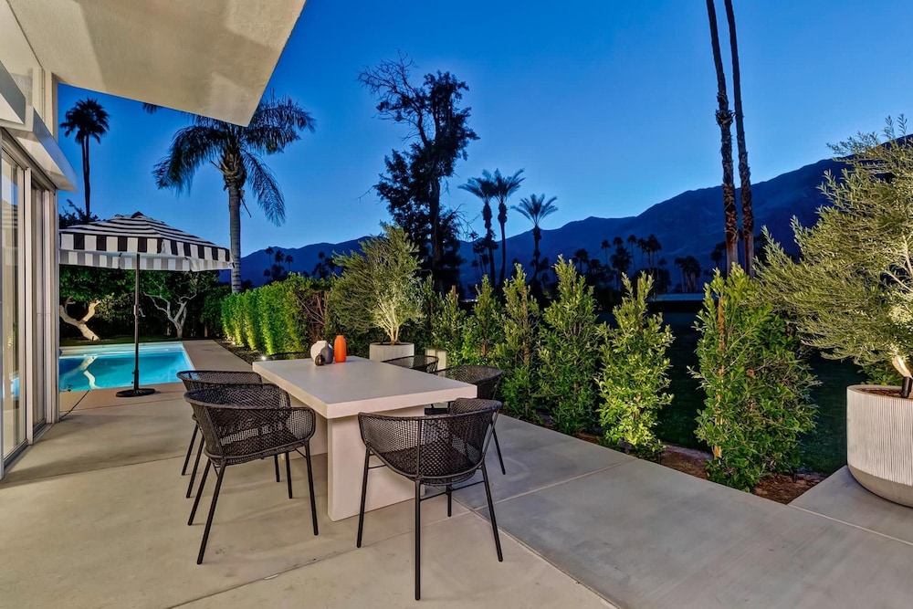 Indian Canyon Oasis in Palm Springs