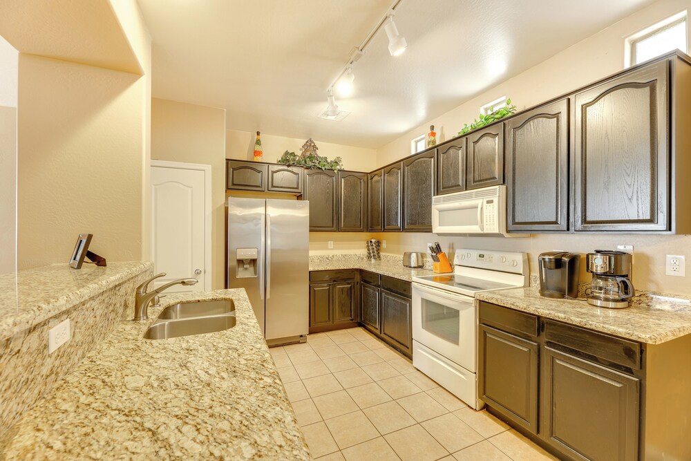 3 Mi to Santan Village: Home w/ Pool Access!