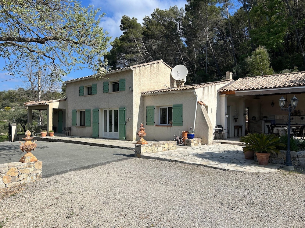 Villa in Provence With Private Pool