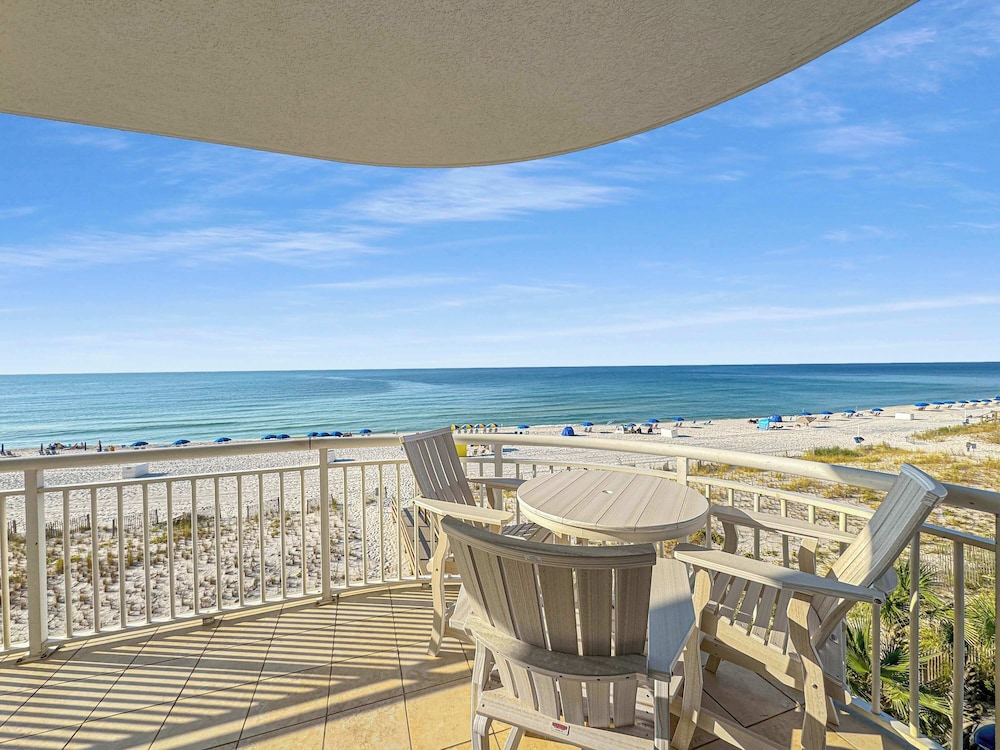 Oceanfront Luxe Pool + Beachfront Free Golf