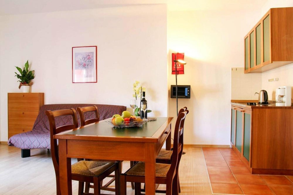 Apartment in Garda Near Shopping view 4