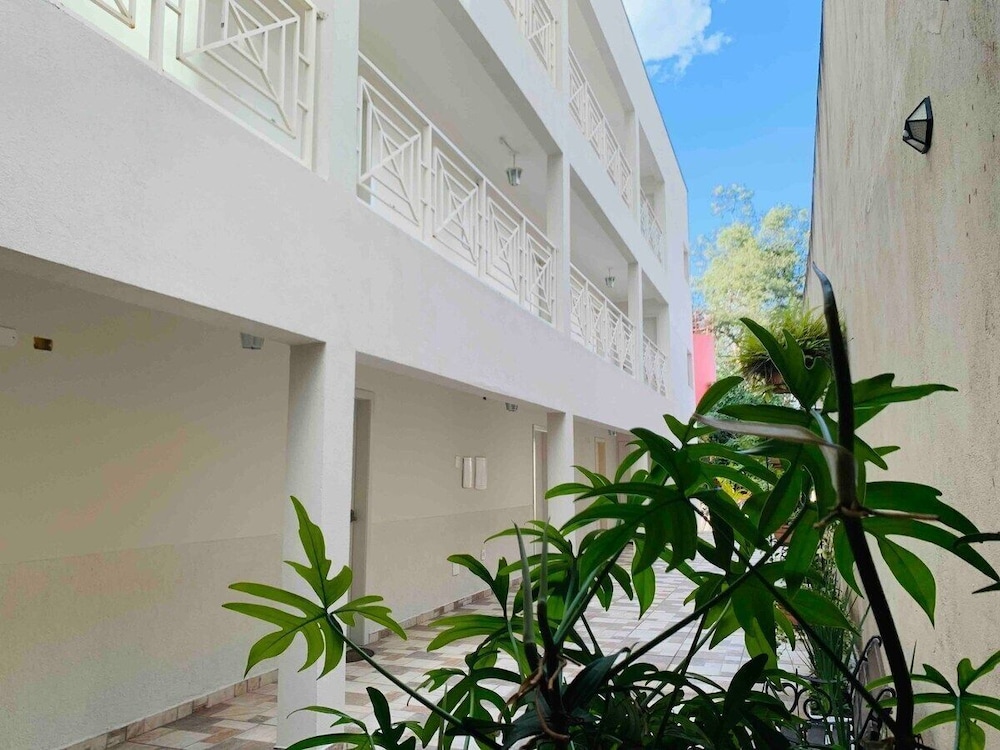 Casa Jardim Studios