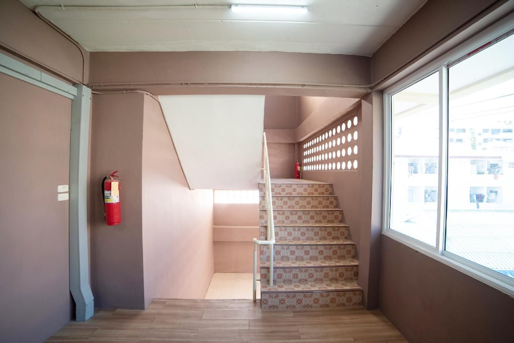 Sukhum Sukhumvit-Onnut Guest House