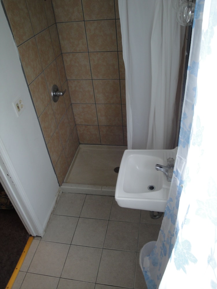 Jade Inn Motel