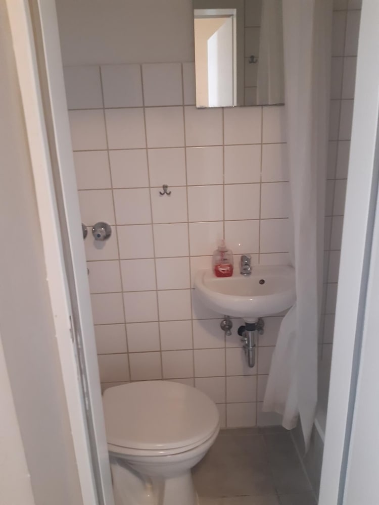 2-Rent Group Hostel Apartments SEN14