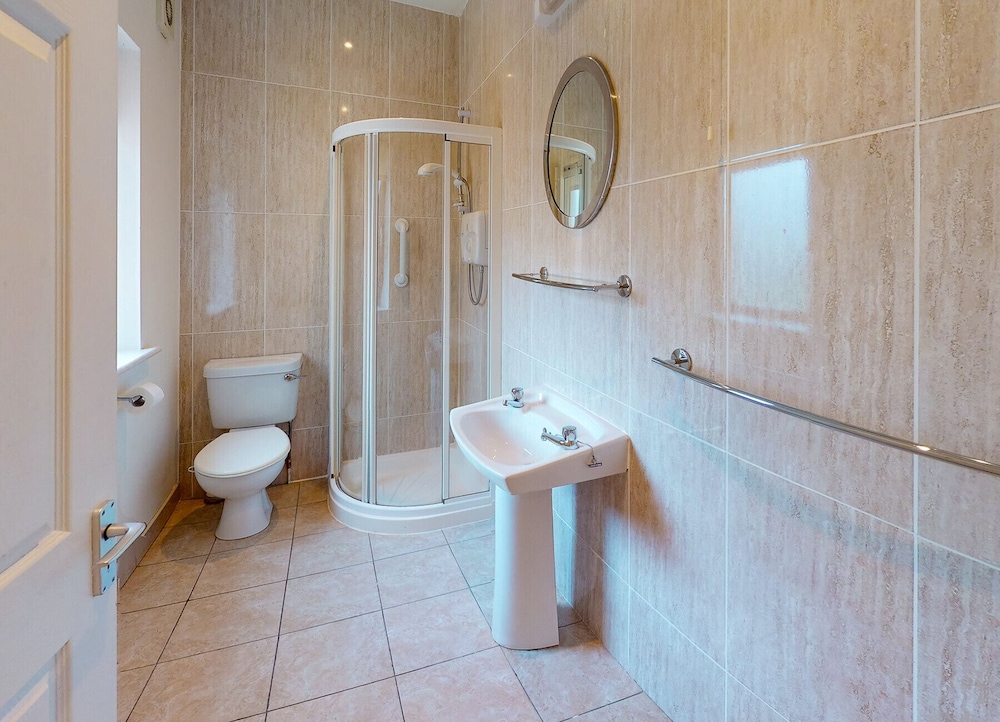 Castlemartyr Holiday Lodge view 2