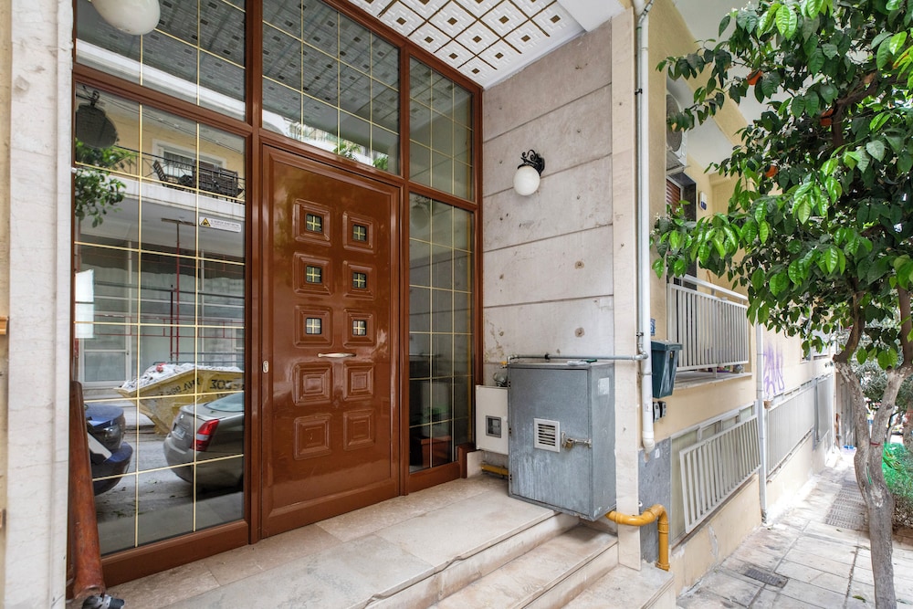 Arco - 2-BR Apt in the Heart of Athens