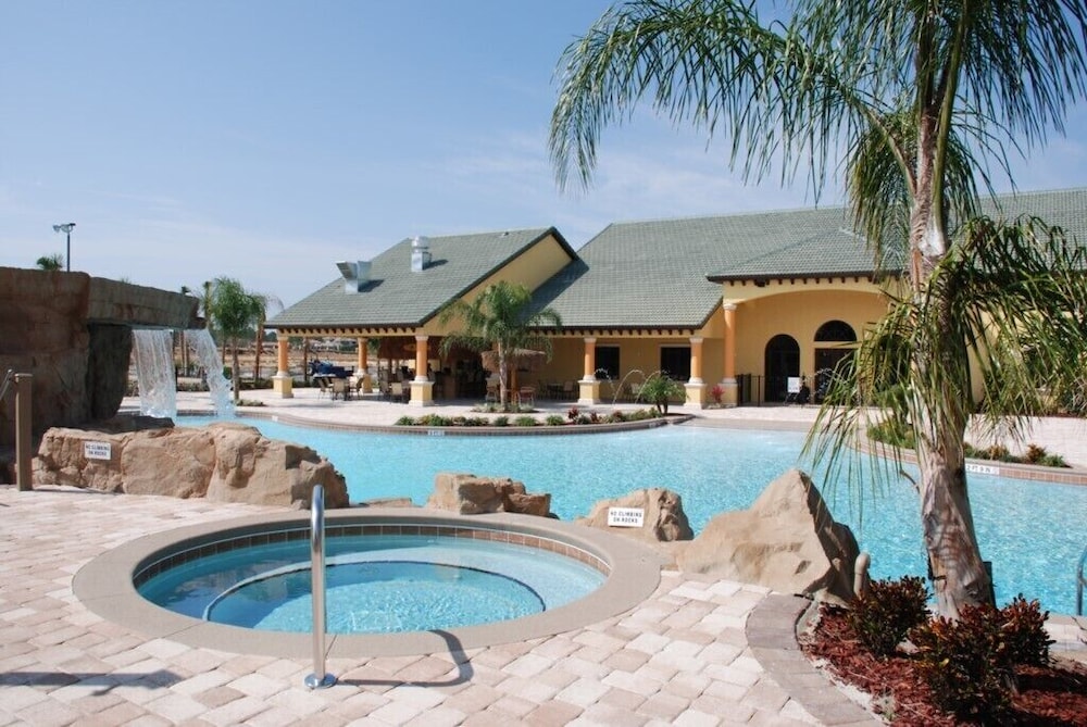 Fantastic Resort 5 Bed 5 Bath Villa With Pool view 4