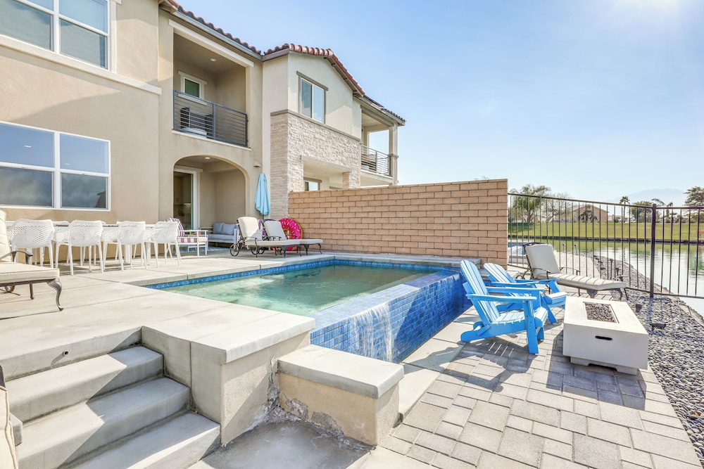 Luxe Indio Lake House 7 Mi to Coachella!