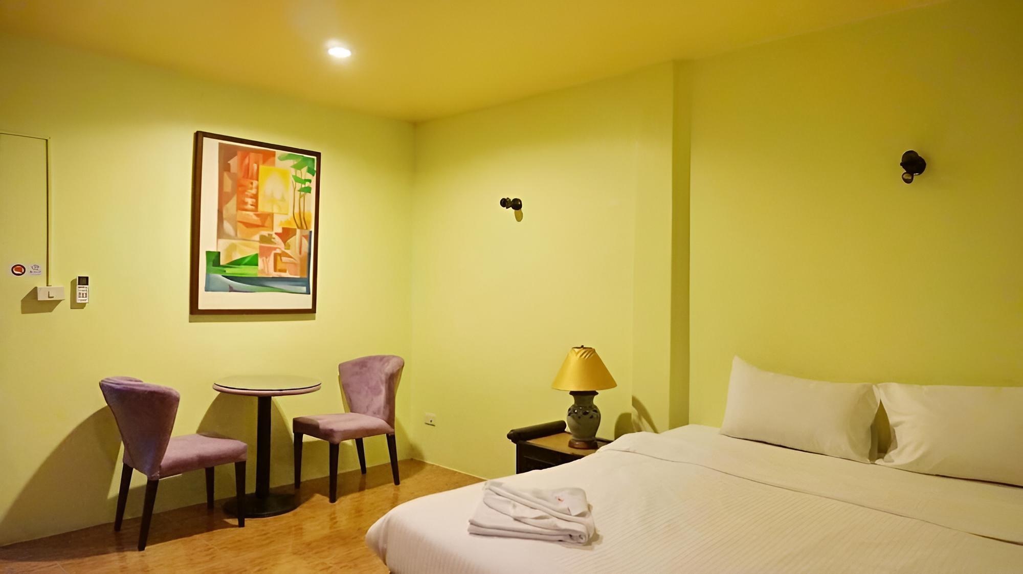 Baan Kluaymai Guesthouse
