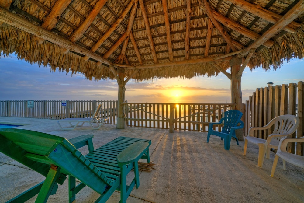 The Pintail by Avantstay Pool Access Boat Dock