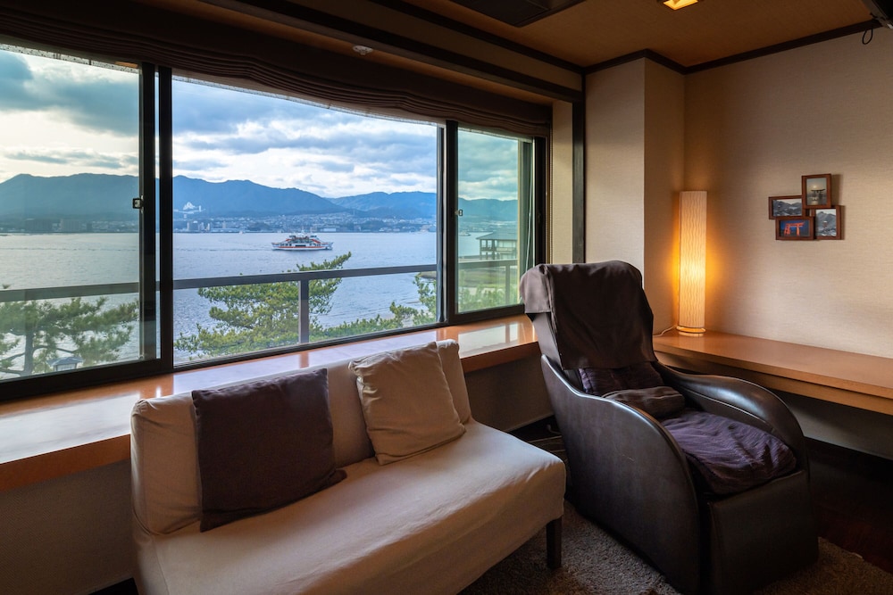 Miyajima Kinsuikan