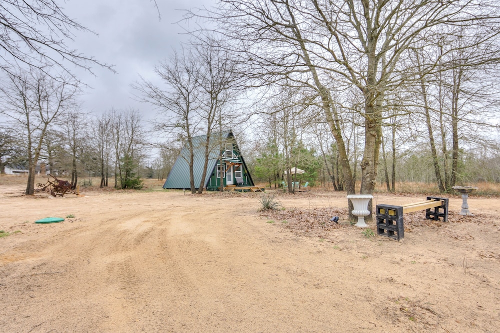 7 Mi to Tyler State Park: 'a-game' Cabin
