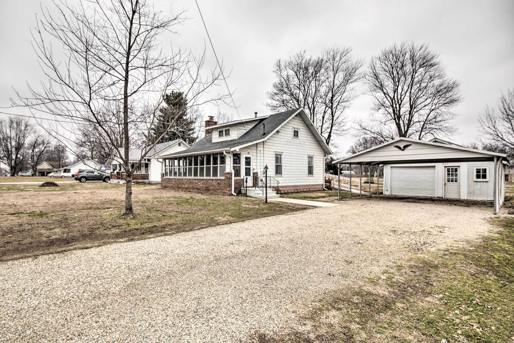 Illinois Vacation Rental Home: Pets Welcome view 5