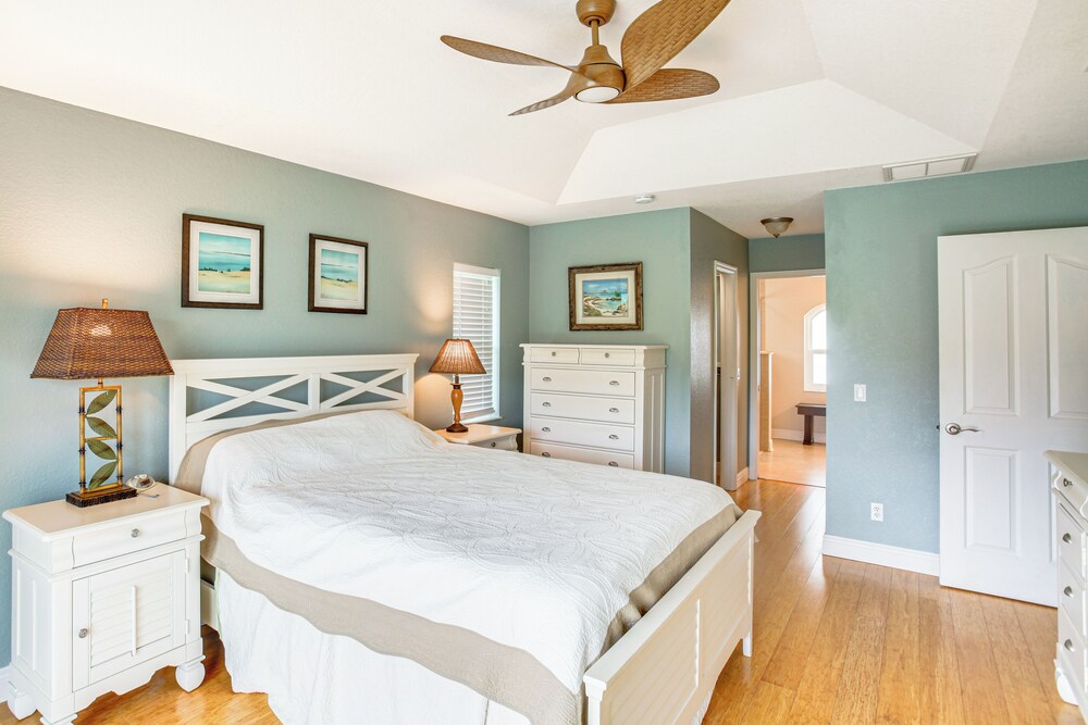 Canal-front Gem w/ Dock & Yard in Port Charlotte!