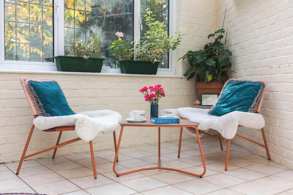 Calm Private Annex Ideal to Work, Rest & Explore