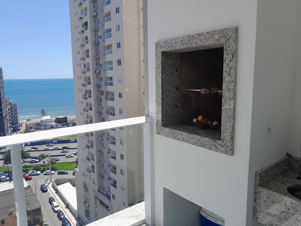 Ocean View Apt 550m From the Beach Gev1304