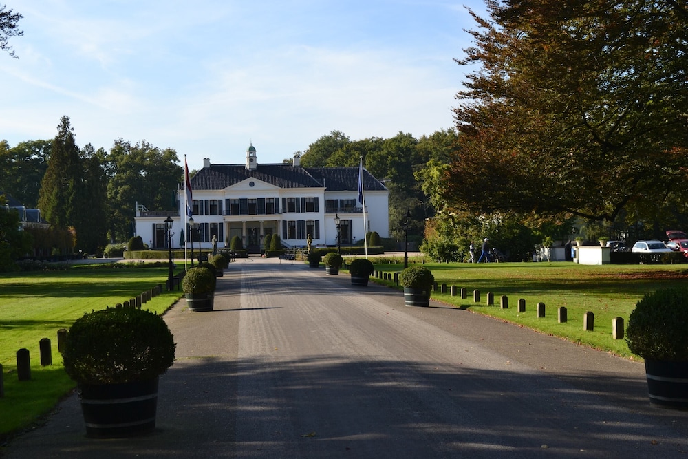 Detached Holiday House With Wifi and a Large Garden; Hike and Bike the Veluwe view 4